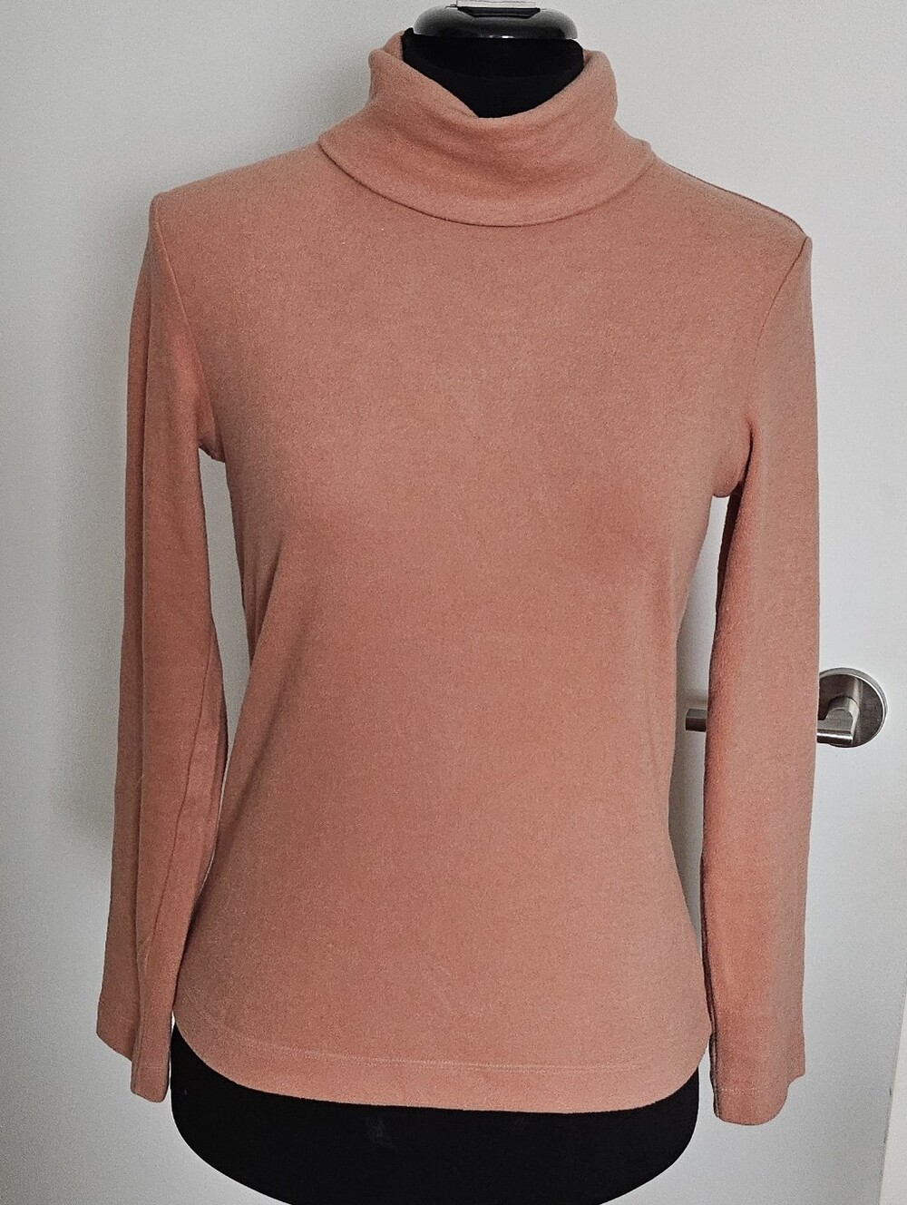 Uniqlo Dusty Pink Thermal Heat Tech Long Sleeve Fuzzy Sweater Top